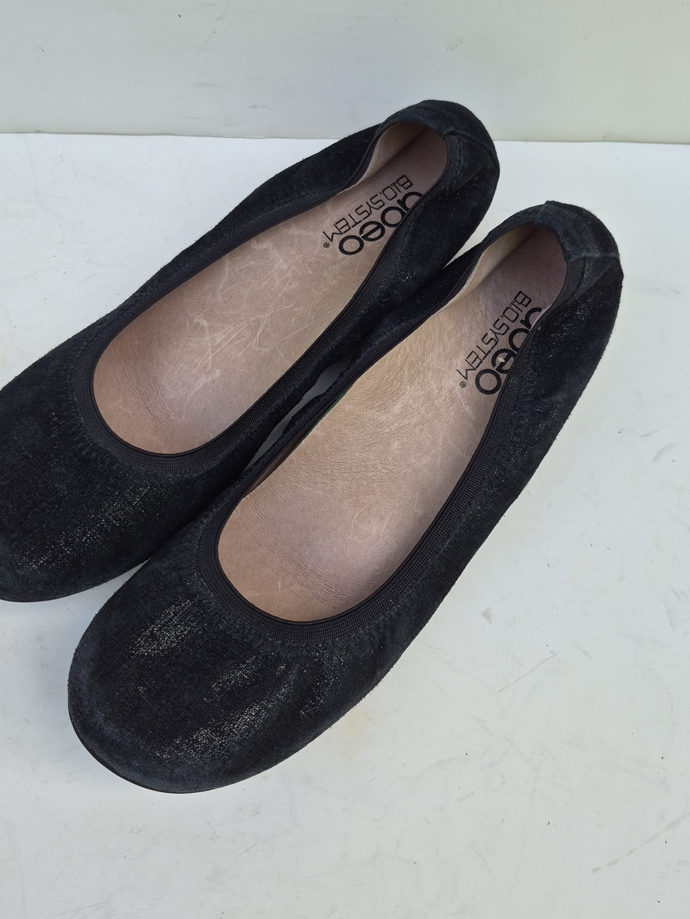 Abeo Black Textured Slip-On Ballet Flats